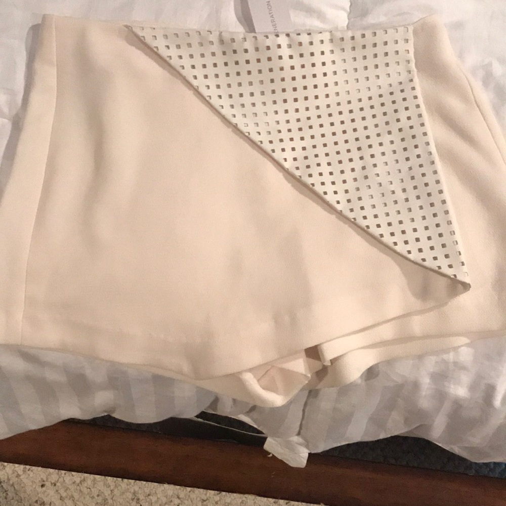BCBGeneration Off White Skort with tags!